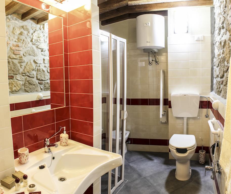 Agriturismo Ferruggini ボルゲリ 部屋 写真